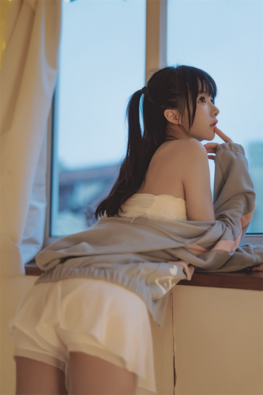 [微博少女] 桜桃喵 - 碎星[19P/324MB]