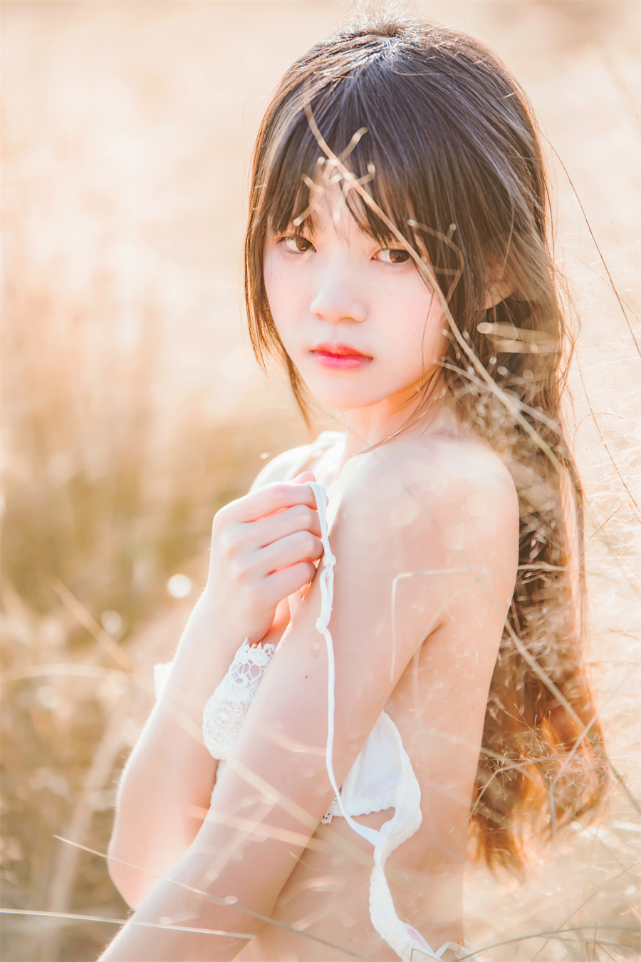 桜桃喵 - 原野上的浪漫 [49P/674MB]