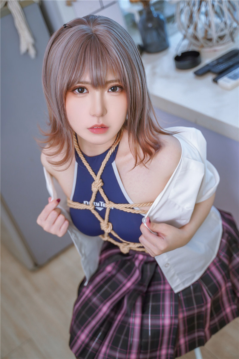 虎森森 危险关系 [60P-323MB]