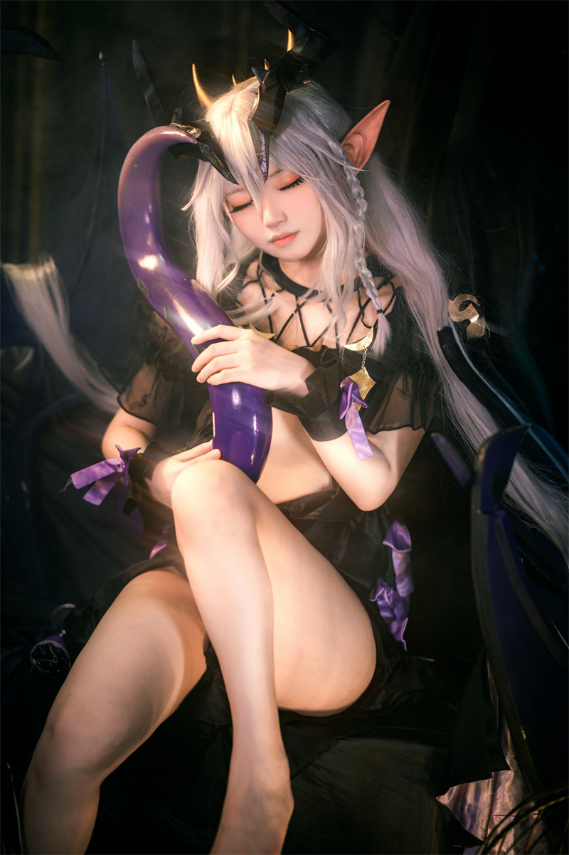 伊喵君_Nya NO.001 四叶草剧场 法芙娜 [27P-246MB]